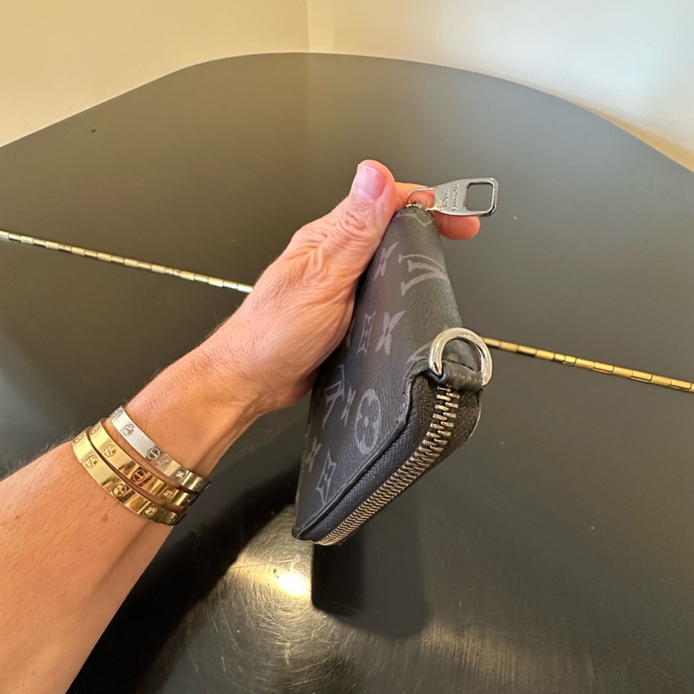 RARE Authentic Vintage Retro Iconic Minimalist Luis Vuitton Monogram Zip Wallet - Picture 5 of 17